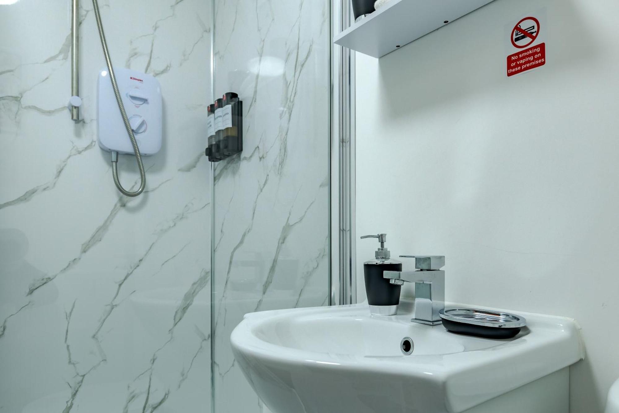 Stay Hub City Centre - Self Check-In Birmingham Rum bild